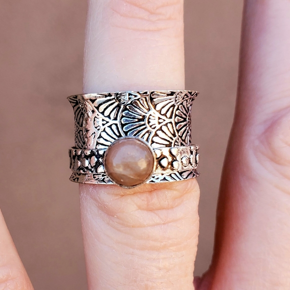 New Natural Sunstone 925 Silver Spinner Ring. - Picture 9 of 16